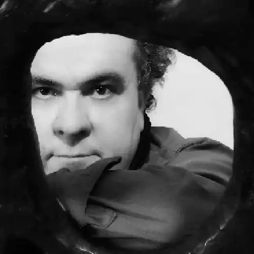 Adrián Villar Rojas artiste argentin